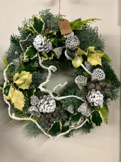 Neutral Fresh Door Wreath - Beautiful fresh Christmas door wreath perfect for the season. Standard price option in the photo - if you have any colours in mind please contact us